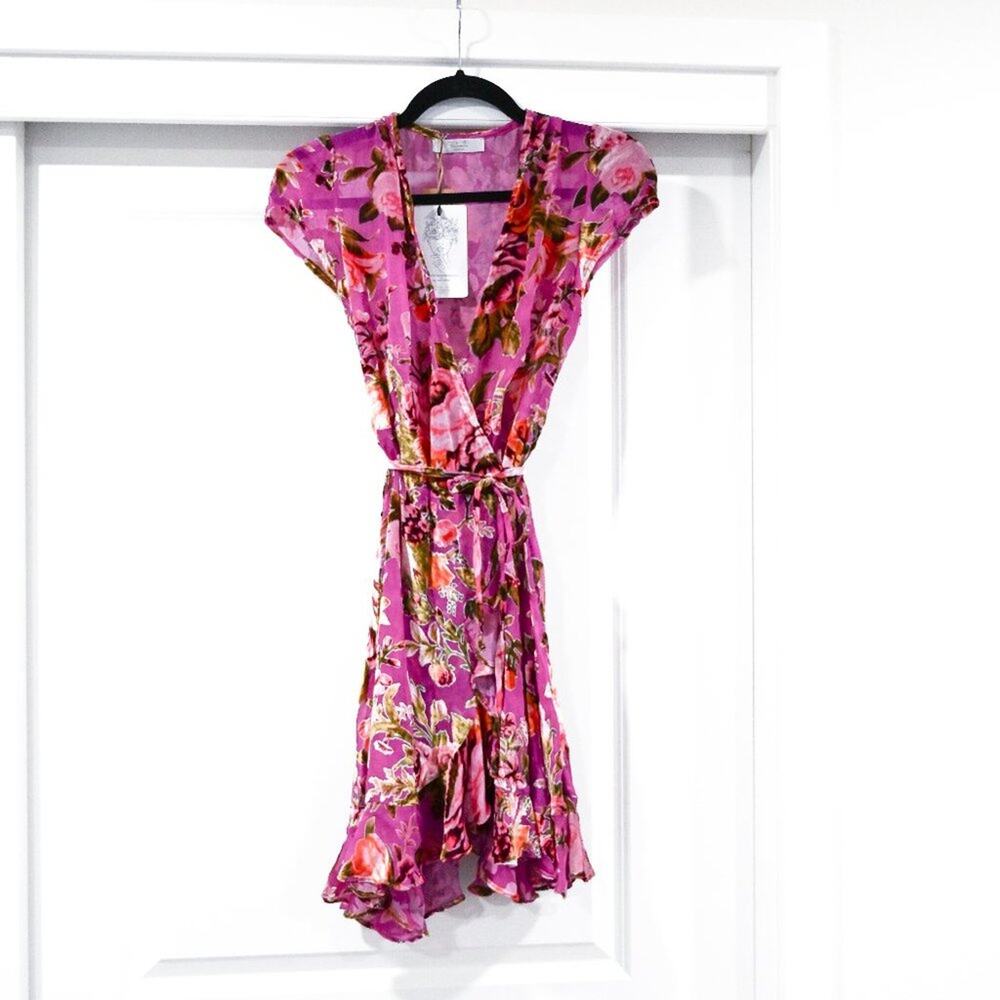 Introvertie Vienna Alice Mini Lady Rose Wrap Dress in Size Medium NWT - Picture 2 of 11